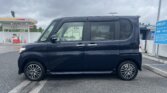 Complete right side profile of Daihatsu Tanto